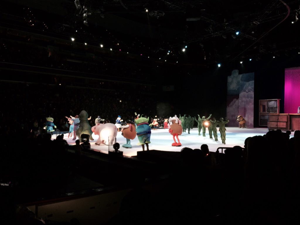 Disney_On_Ice_Fairies_Worlds_of_Fantasy_2