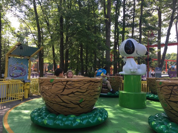 Woodstock Whirlybirds Kings Dominion Teacup Birdsnest ride for kids